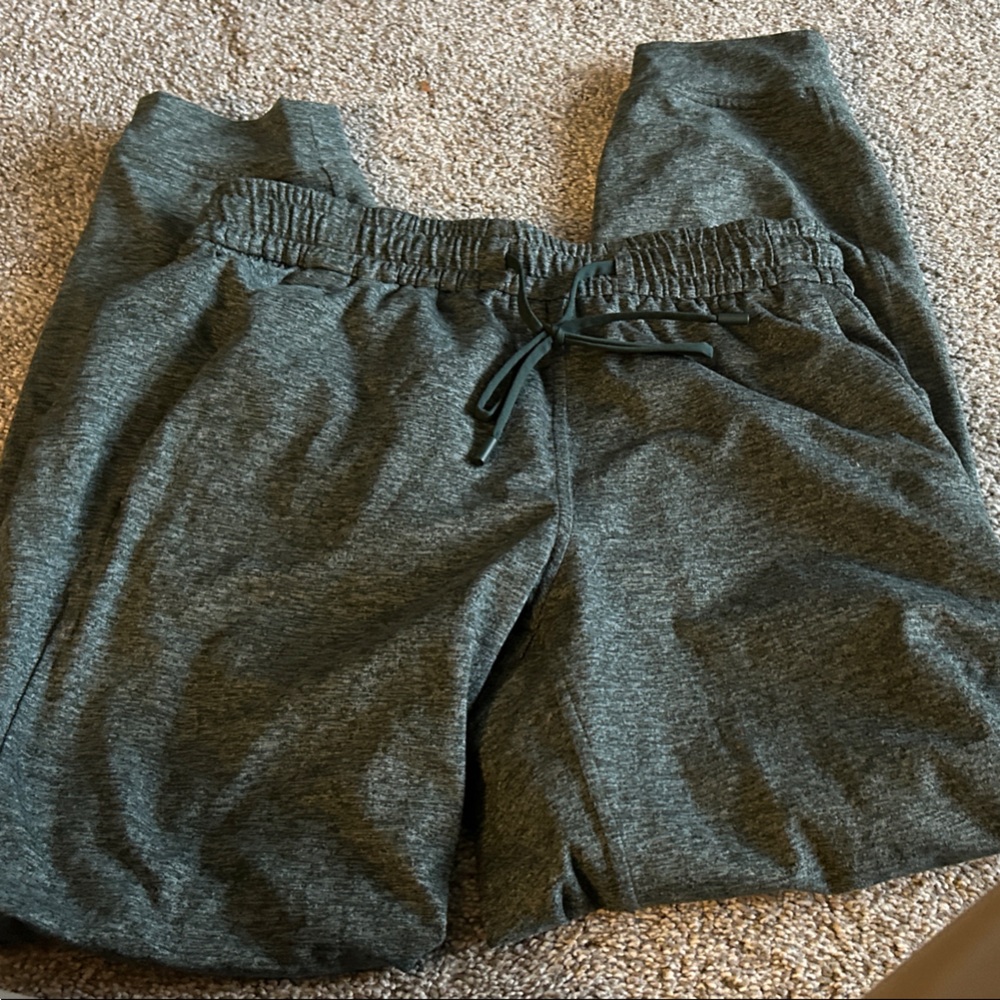 lululemon athletica jasper green and black jogger Pants